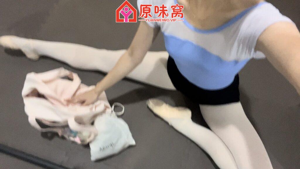 好累哦最近 找个好说话的哥哥把我按摩好嘛~加我🐧1715878837-美女自拍小窝-原味窝官方-原味窝